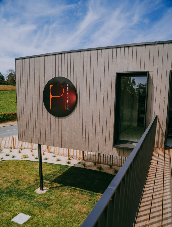 PROTAC – ESSENTIEL Inca Douglas Silver @Pi Architecture (2)